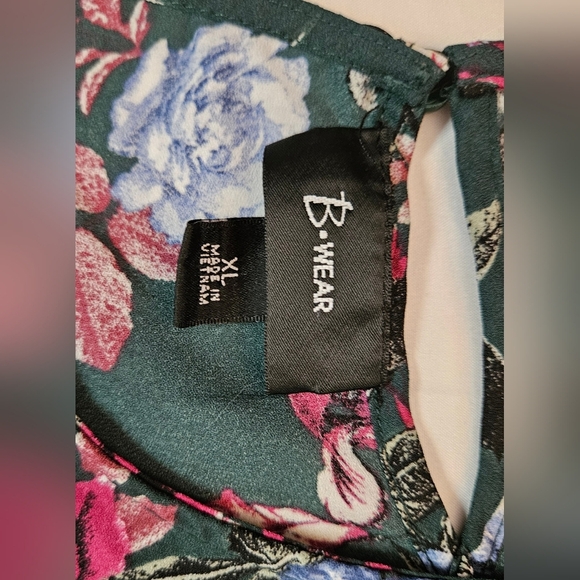 B Wear Womens Green Floral Cold Shoulder Short Sleeve Blouse Size XL - Picture 4 of 10